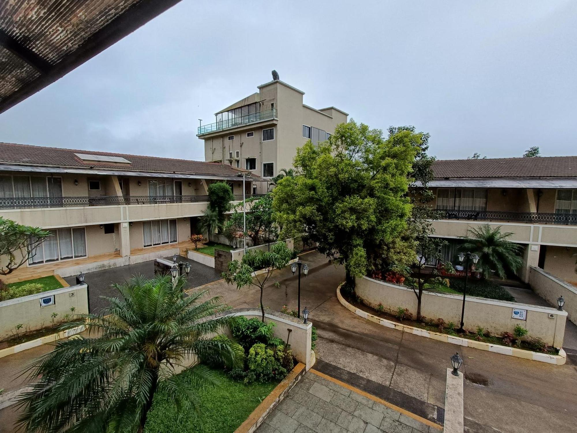 Hotel Misty Meadows, Lonavla Exterior foto